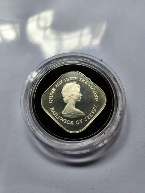 ONE POUND - 1981 - PROOF - The Bicentenary of the Battle of Jersey