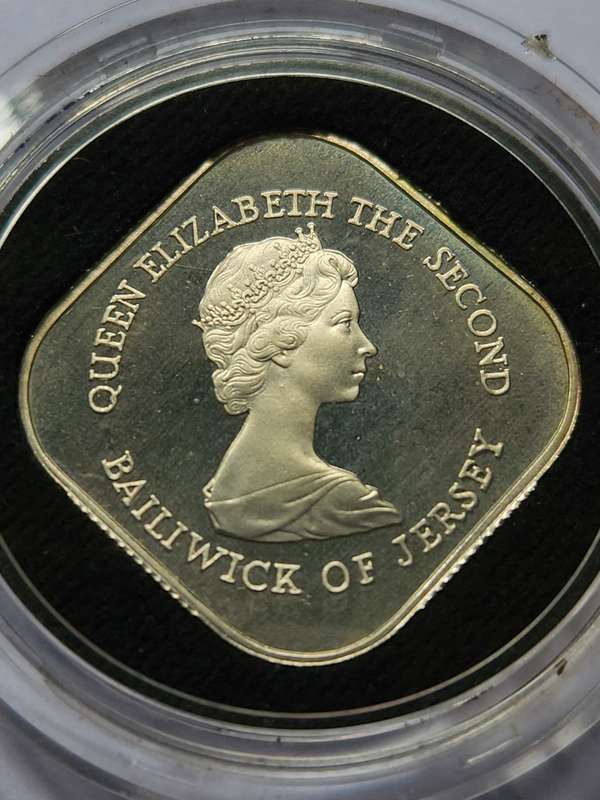 ONE POUND - 1981 - PROOF - The Bicentenary of the Battle of Jersey