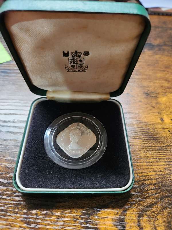 ONE POUND - 1981 - PROOF - The Bicentenary of the Battle of Jersey