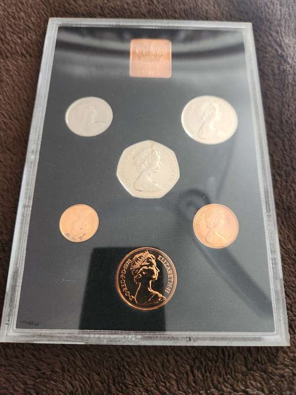 1978 UK ROYAL MINT PROOF COIN SET with Token
