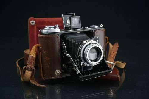Rare Zeiss Ikon Ikonta B (521/16) Opton Tessar Lens & Original Case **Excellent Condition**