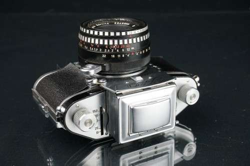 Ihagee EXA 35mm SLR with Zeiss Domiplan 50mm F2.8 Exakta bayonette Mount lens **Good Condition**