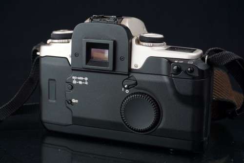 CANON EOS 50 35mm SLR film camera body Eye Focus Control  **Great Condition**