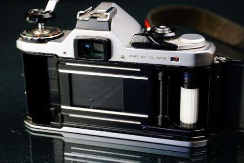 Cult Classic Asahi Pentax ME 35mm SLR with SMC Pentax 50mm F2 lens **Great Condition**