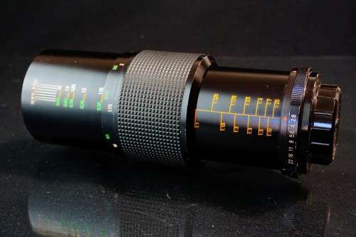 **1:1 Macro** Vivitar 90mm F2.8 M42 lens **Great Condition**