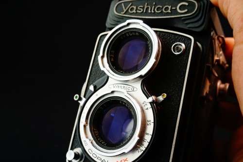 Yashica C 120 Film TLR Camera with Yashikor 80mm F3.5 lens  **Great Condition **
