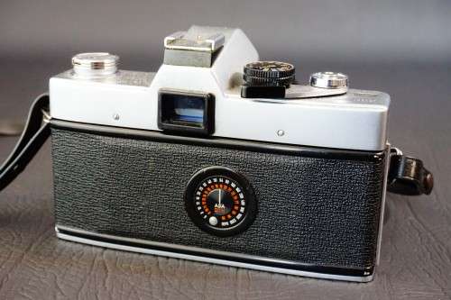 Minolta SRT 101 35mm SLR Camera with a Rare W Komura 28mm F3.5 Lens  **Excellent Condition**