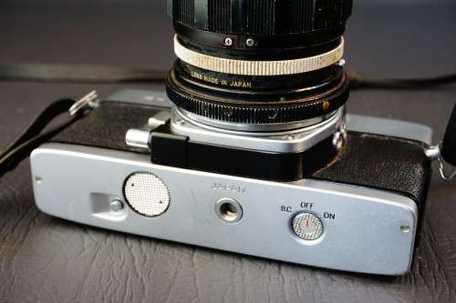 Minolta SRT 101 35mm SLR Camera with a Rare W Komura 28mm F3.5 Lens  **Excellent Condition**