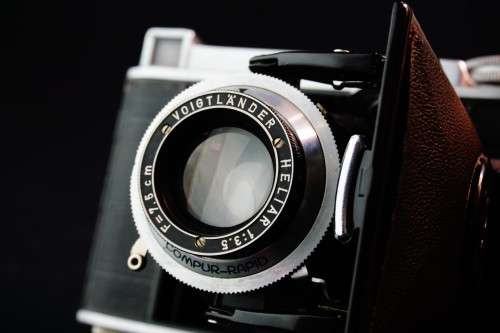 1938 Voigtlander Bessa 66 Baby 120 film Camera with Heliar 75mm F3.5 Lens   **Excellent Condition**