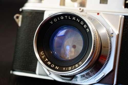 Voigtlander Prominent II 35mm Rangefinder Camera with a Ultron 50mm F2 Lens  **Excellent Condition**