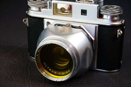 Voigtlander Prominent II 35mm Rangefinder Camera with a Ultron 50mm F2 Lens  **Excellent Condition**