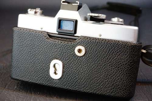 Minolta SRT MC-II 35mm SLR Camera with a Minolta MD 50mm F2 Lens  **Excellent Condition**