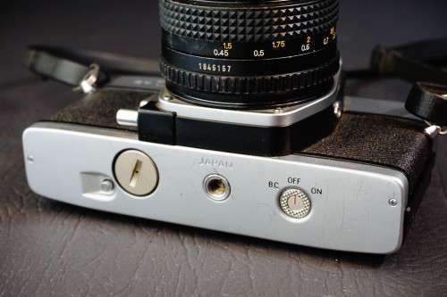 Minolta SRT MC-II 35mm SLR Camera with a Minolta MD 50mm F2 Lens  **Excellent Condition**