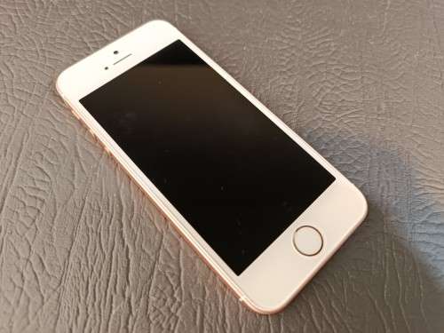 Apple iPhone SE 32GB - Rose Gold **Excellent Condition**