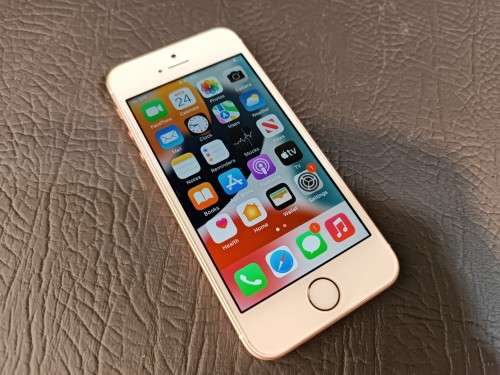 Apple iPhone SE 32GB - Rose Gold **Excellent Condition**