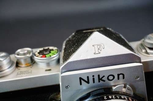 **Red Dot** 659xxxx Nikon F Nippon Kogaku with Plain Prism + 50mm F2 Lens **Excellent Condition**
