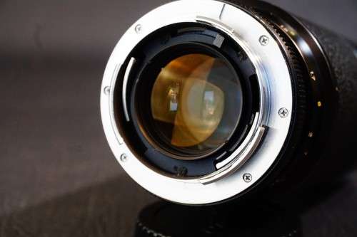 Leitz Leica Vario Elmar 75-200mm F4.5 Zoom Lens with Leica R 3 Cam Lens Mount **Excellent Condition*