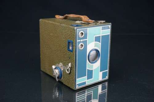 Art Deco Teal Kodak Beau Brownie Camera Walter Dorwin Teague Design No. 2A **Rare and Collectable**