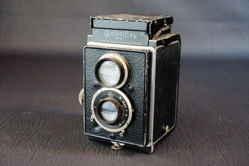 Rolleiflex 6x6 TLR 120 Medium Format Film Camera **Spares/Repair or Display**