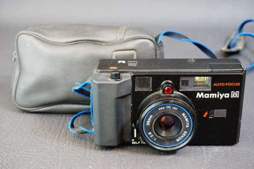 Mamiya M Autofocus 35mm Point and Shoot Camera with Sekor 38mm F2.8 Lens  **Good Condition**