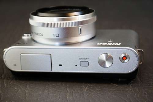 Nikon 1 J1 Digital Camera System with Nikkor 10mm Lens, Complete with Box  **Excellent Condition**