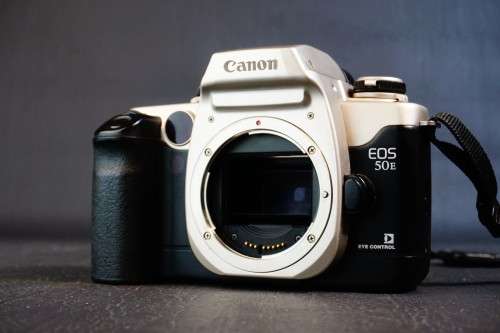 CANON EOS 50E 35mm SLR Film Camera Body Eye Controlled Auto Focus  **Great Condition**