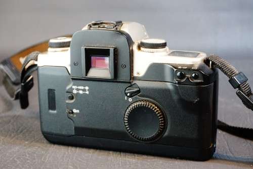 CANON EOS 50E 35mm SLR Film Camera Body Eye Controlled Auto Focus  **Great Condition**