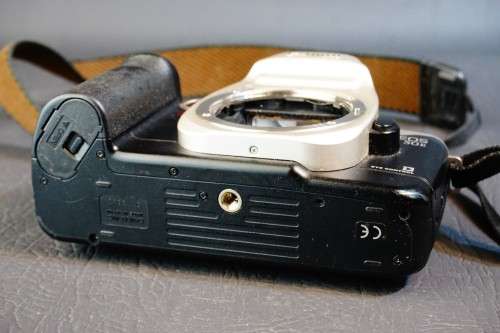 CANON EOS 50E 35mm SLR Film Camera Body Eye Controlled Auto Focus  **Great Condition**