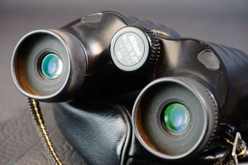 Nikon 9 X 25 CF 111 Binoculars **Excellent Condition**