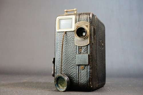 Pathe Motocamera 9.5 mm Movie Camera with Zeiss Triotar 20mm F2.9 Lens **Good Condition**