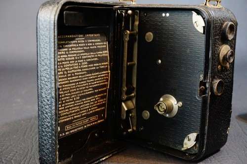 Pathe Motocamera 9.5 mm Movie Camera with Zeiss Triotar 20mm F2.9 Lens **Good Condition**