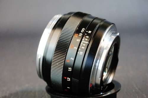 Carl Zeiss Planar T* 50mm F1.4 ZE Lens in Canon EF Mount  **Great Condition**