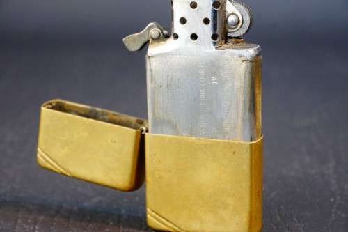 **1985 Repro** Zippo Lighter Bradford PA Made In USA PAT.2032695 5 Lug 1937-1950  **Good Condition**