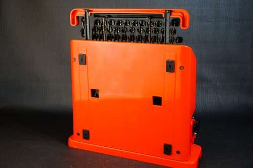 Olivetti Valentine Portable Red Typewriter with Carry Case by Ettore Sottsas **Excellent Condition**