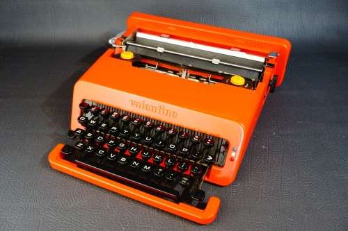 Olivetti Valentine Portable Red Typewriter with Carry Case by Ettore Sottsas **Excellent Condition**