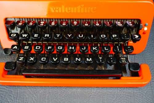 Olivetti Valentine Portable Red Typewriter with Carry Case by Ettore Sottsas **Excellent Condition**