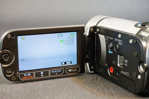 Canon Legria FS200 Handheld Camcorder Digital Video Camera 41 x Zoom **Great Condition**