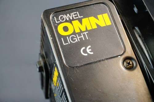 Lowel O1-101 Omni-Ligh With Barn Doors 650 Max Watts, Bulb Included **Great Condition**