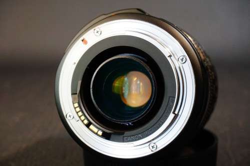 Canon EF 28-135mm f/3.5-5.6 IS USM Lens in Canon EF Mount  **Excellent Condition**