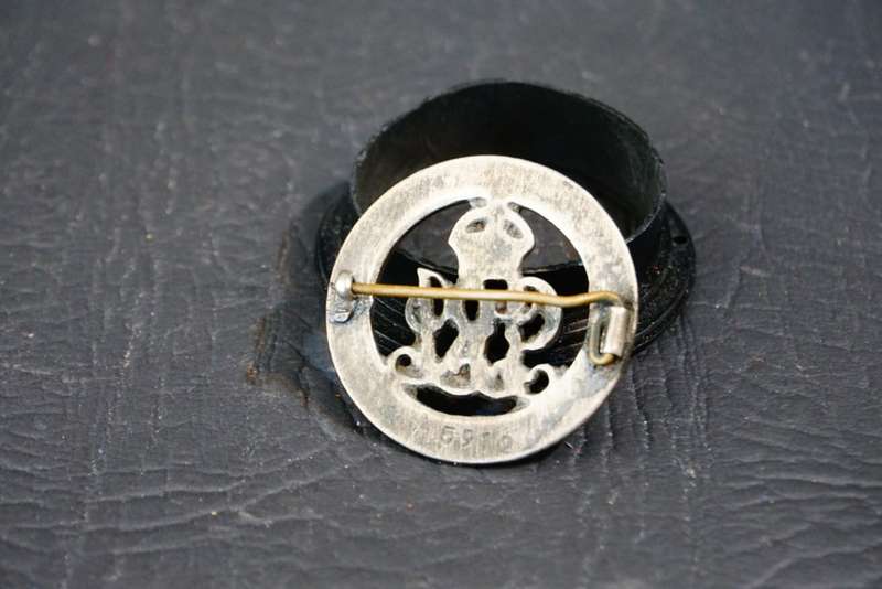 WW1 Sterling Silver War Badge `For King & Empire - Services Rendered` **Great Condition**