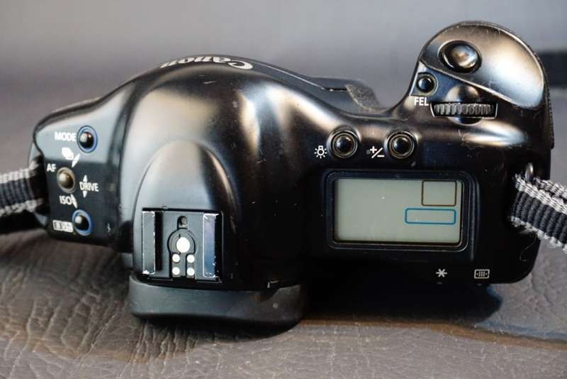 Canon EOS 1V Pro Level 35mm SLR Film Camera Body  **Great Condition**