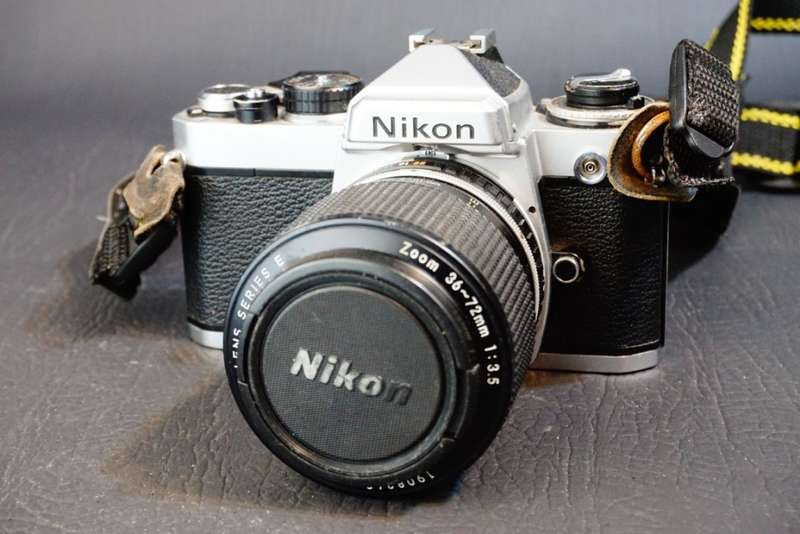 Nikon FE 35mm SLR Camera with Nikon 36-72mm F3.5 Lens  **Good Condition**