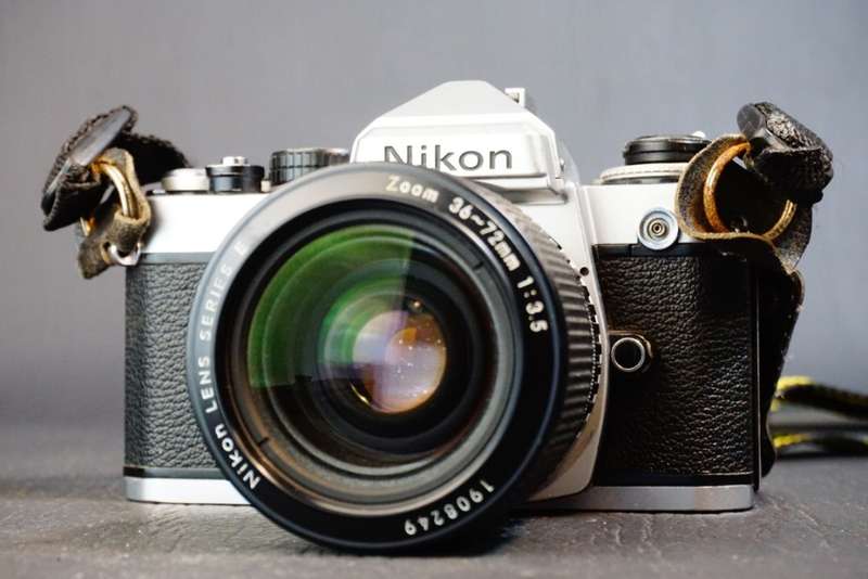 Nikon FE 35mm SLR Camera with Nikon 36-72mm F3.5 Lens  **Good Condition**