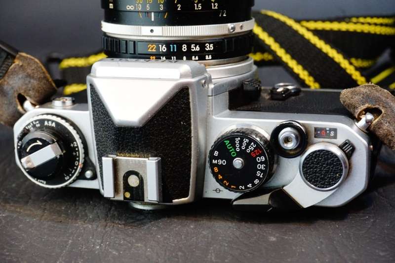 Nikon FE 35mm SLR Camera with Nikon 36-72mm F3.5 Lens  **Good Condition**