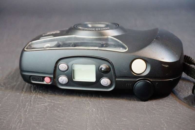 Pentax Espio 738 35mm Film Point & Shoot Camera with 38-70mm Zoom Lens  **Great Condition**