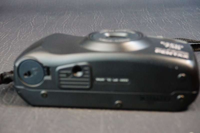Pentax Espio 738 35mm Film Point & Shoot Camera with 38-70mm Zoom Lens  **Great Condition**