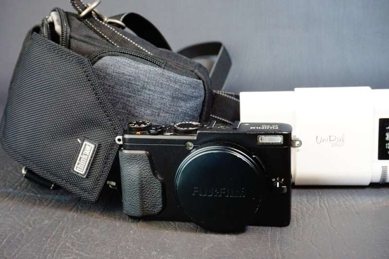 Fujifilm X70 16.3mp Digital Compact Camera with Fuji 18.5mm F2.8 Lens **Good Condition**