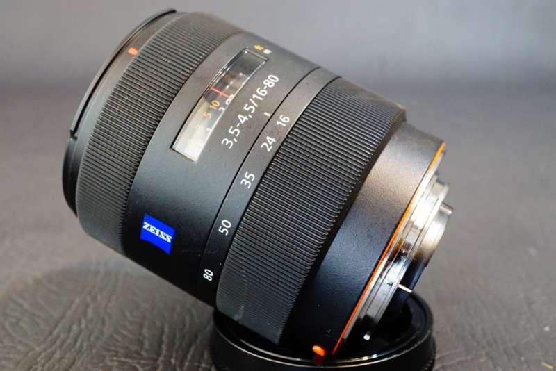 Sony Carl Zeiss Vario-Sonnar DT T* 16-80mm F3.5-4.5 SAL1680Z Alpha A-Mount  **Excellent Condition**