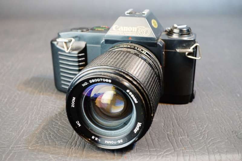 Canon T50 35mm SLR Camera with Vivitar 35-70mm F3.5 Lens   **Great Condition**
