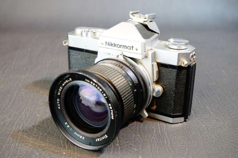Nikon Nikkormat 35mm SLR Camera with Vivitar 28mm F2.5 Lens  **Good Condition**